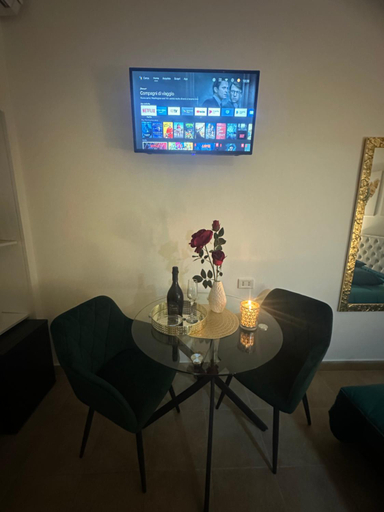 Others 4, Le Plaisir Luxury Room con vasca idromassaggio, Taranto