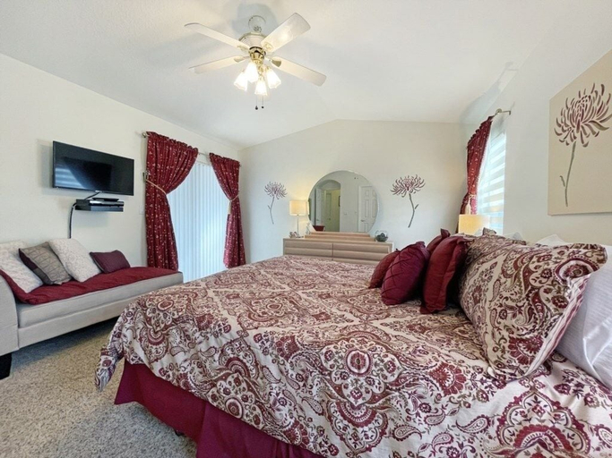 Bedroom 2, Greatest Grove 4 Bedroom Home by RedAwning, Lake