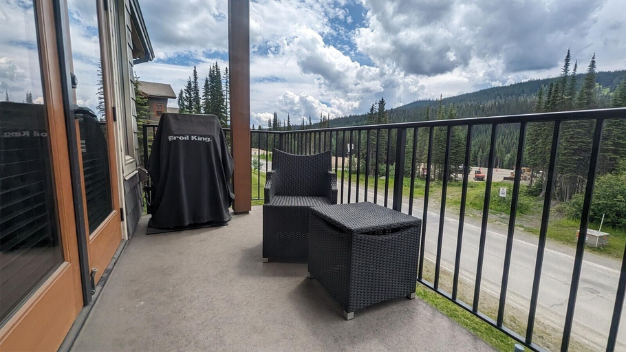 Property grounds 3, Echo Landing #37 2 Bedroom Condo, Thompson-Nicola