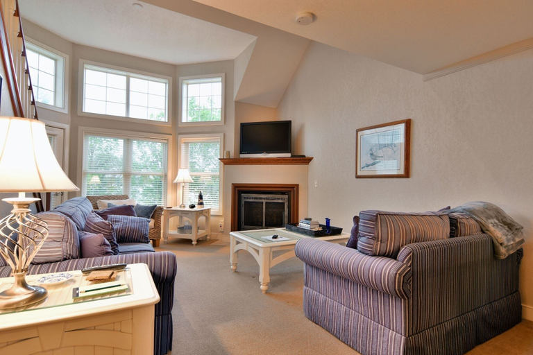 Others 5, Unit 207 2 Bdrm/ 2 Ba 2 Bedroom Condo by RedAwning, Barron