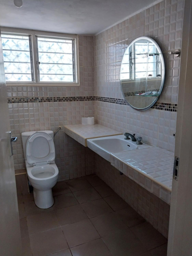 Bathroom 3, Maasai Resort, Kisauni