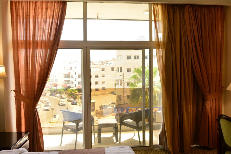 Others 5, Rakeen Hotel, Salt