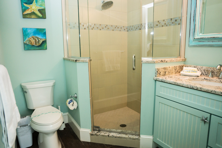 Bathroom 4, Mermaid's Crossing managed by Beach Retreats, Manatee