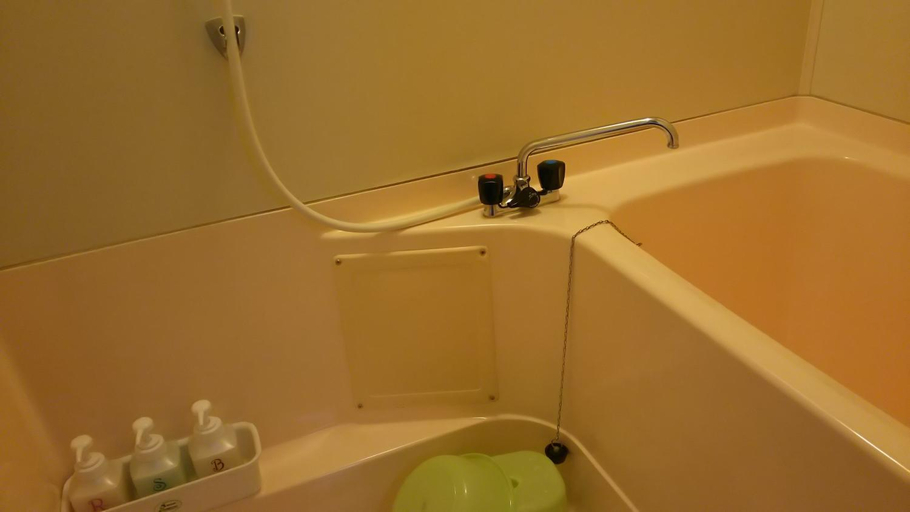 Bathroom 3, Ryokan Nissho-besso, Kyoto