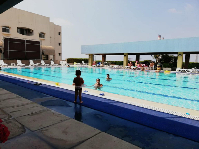 Pool 3, Cozy Studio Retreat in Zouk Mosbeh, Kasrouane