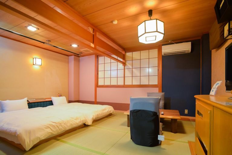 Bedroom 2, Gero Springs Hotel, Gero