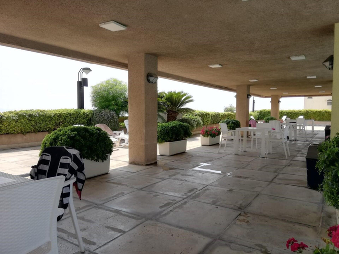 Terrace/patio 2, Cozy Studio Retreat in Zouk Mosbeh, Kasrouane