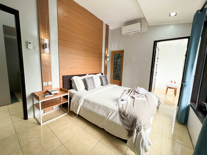Villa Amethyst M-92 5BR With Private Pool Dago Pakar, Bandung