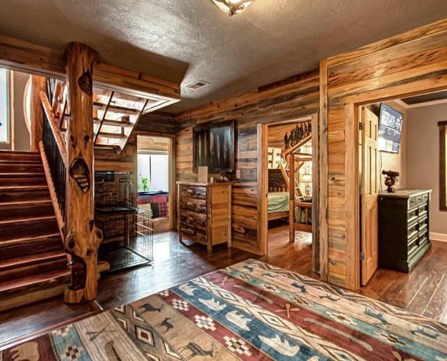 Others 4, Rustic Hideaway 4 Bedroom Cabin by RedAwning, Sevier