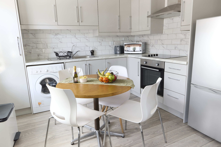 Others 5, Urban Heaven - 6 Sleeper in the Heart of Bricklane, London