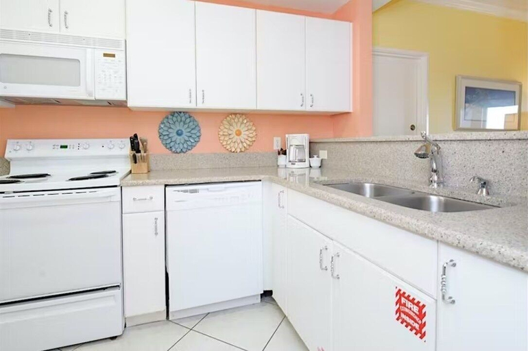 Private kitchen 2, Tops'l 1008 Lockoff 3 Bedroom Condo by RedAwning, Walton