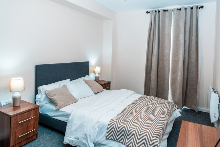 Room 5, Captivating 2-bed Apartment in Manchester, Manchester
