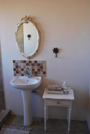 Bathroom 2, Platbakkies Farm Retreat, Namakwa
