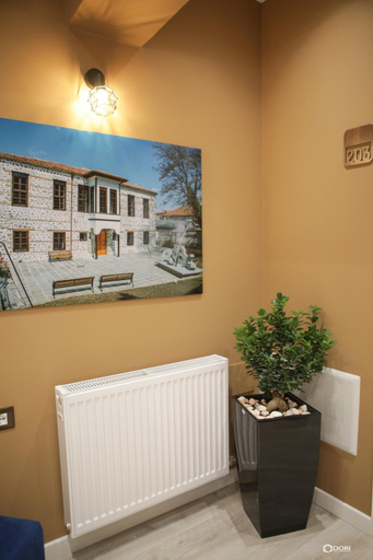 Public Area, Vila Livi, Korçës