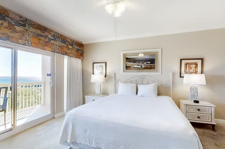 Room 4, Tops'l 1008 Lockoff 3 Bedroom Condo by RedAwning, Walton