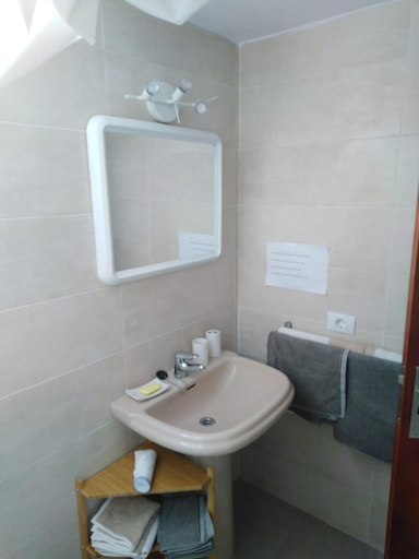 Bathroom 3, El sueno - Le reve, Las Palmas