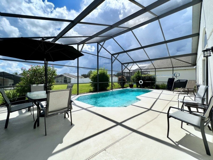 Sport & Beauty 5, Cozy 3 Br 2 Bath Villa With Splash Pool-335kd 3 Bedroom Home by RedAwning, Polk