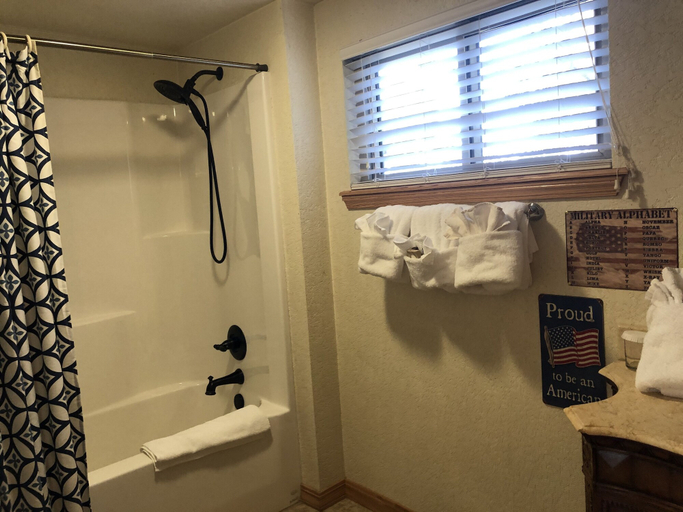 Bathroom 4, Mountain Harbor Forest View Lodge cottage by RedAwning, Montgomery