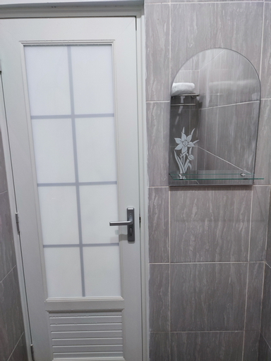 Bathroom 4