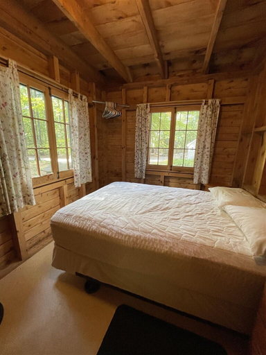 Room 2, Restawhile Limit 6 2 Bedroom Cabin by RedAwning, Cumberland