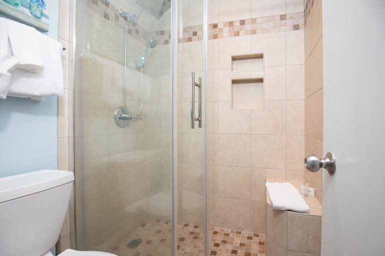Bathroom 3, Phoenix V 105 3 Bedroom Condo, Baldwin