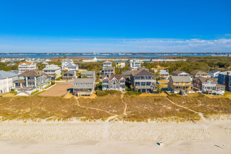 Beach 5, Shearwater 4 Bedroom Home by RedAwning, Carteret