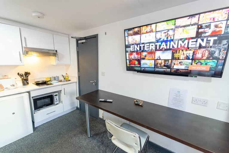 Private kitchen 4, Homely Studio Next to City Centre, Birmingham
