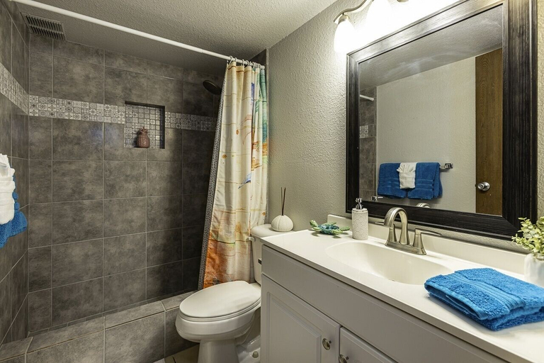 Bathroom, Maalaea Banyans 217 1 Bedroom Condo, Maui