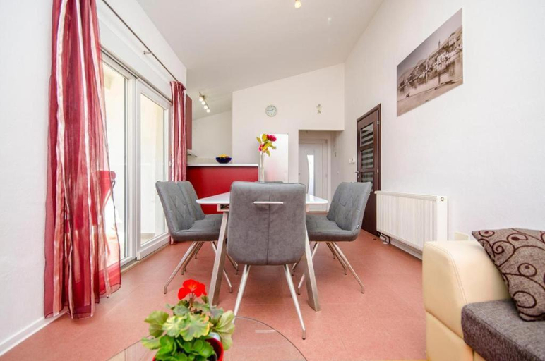 Others 3, Apartments City View, Trogir