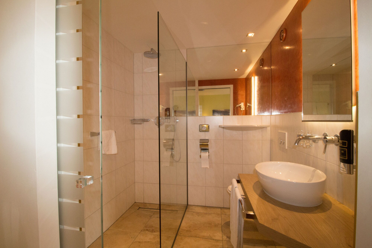 Bathroom 3, Hotel Munde, Innsbruck Land
