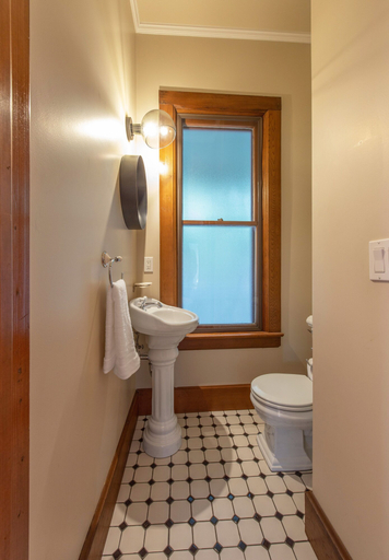 Bathroom 2, Historic Roe Parker 1 Bedroom Home by RedAwning, Hood River