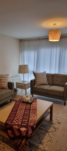 Others 4, Stunning 2-bed Apartment Near Colindale Station, London