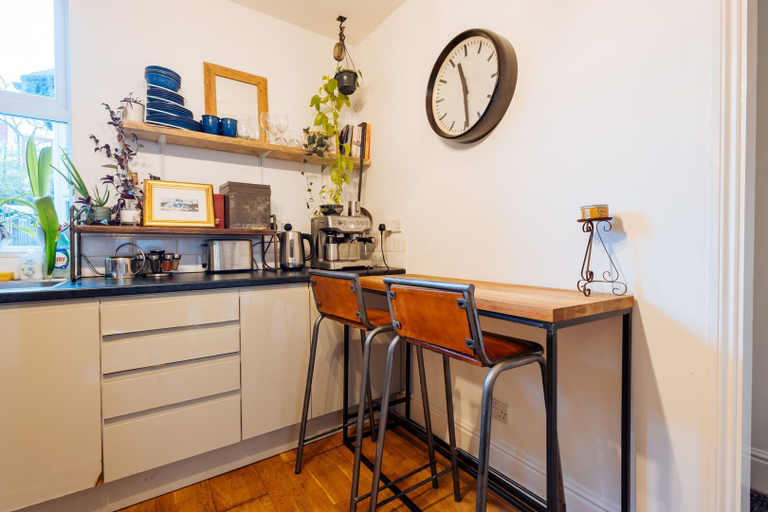 Others 5, Comfy 1-bed Apartment in London, London