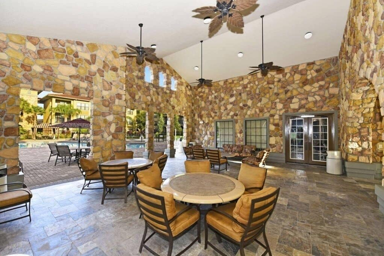 Food & Drinks 4, Lullaby Loft 3 Bedroom Condo by RedAwning, Polk