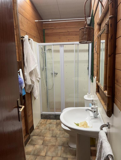 Bathroom 3, CHALET IL GELSOMINO DELL'ETNA, Catania