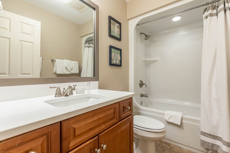 Bathroom 3, Phoenix West 807 3 Bedroom Condo, Baldwin