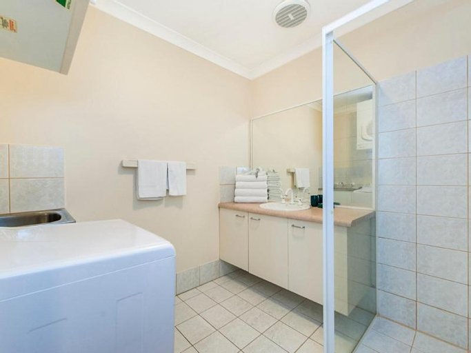 Bedroom, James On The Park - Executive Escapes, Perth