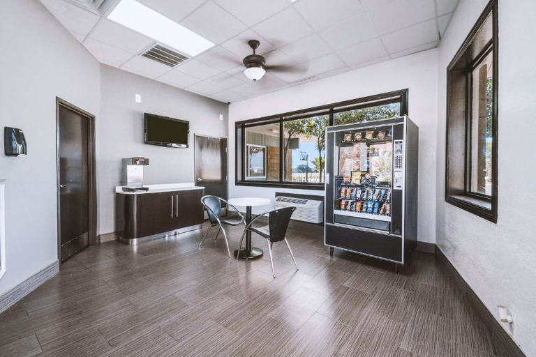 Others 4, Americas Best Value Inn Beeville, Bee