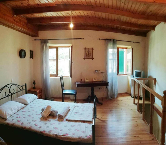 Room 2, 2 Floors House in Sinarades Near Beach, Ionian Islands