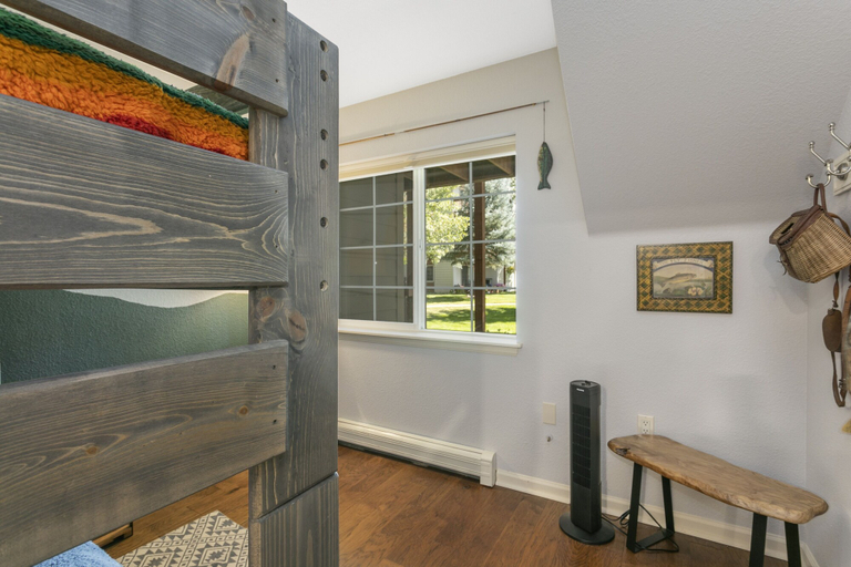 Room 4, 901 Crazy Horse Circle 2 Bedroom Condo by RedAwning, Eagle