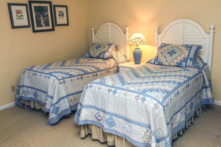 Bedroom 2, Fawn Valley Inn: 240 2 Bedroom Condo, Larimer