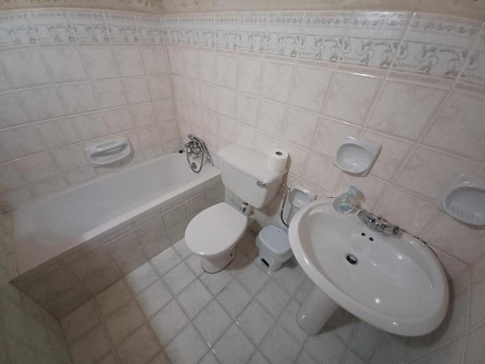 Bathroom 2, Peace Heaven Farmhouse Zebbug Gozo, With Pool