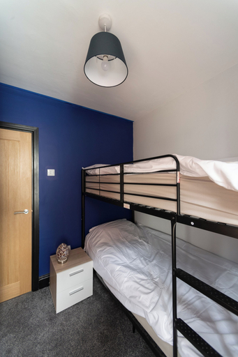 Bedroom 3, Lovely 2-bed Apartment in Blackpool Secret House, Blackpool