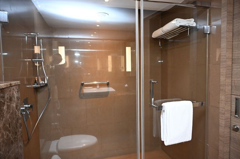 Bathroom 4