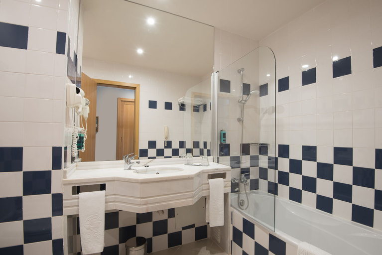 Bathroom 5, Vila Gale Nautico, Lagoa