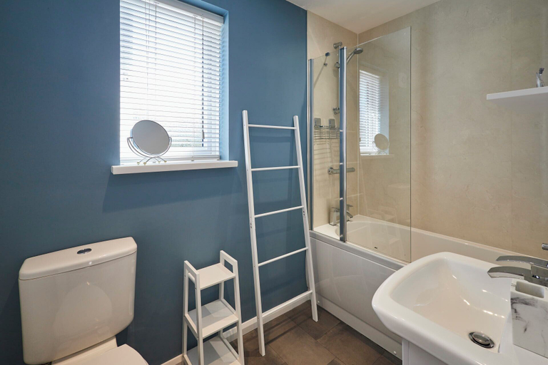 Bathroom 4, Host Stay Cleveland Rest, Redcar and Cleveland