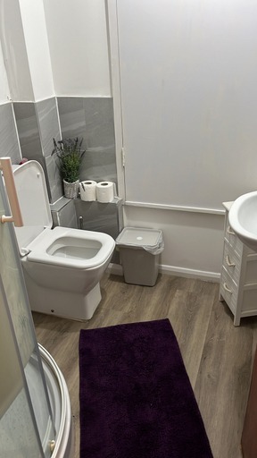 Bathroom 4, Perfect Location Near Beach, Shops and Restaurants, East Sussex