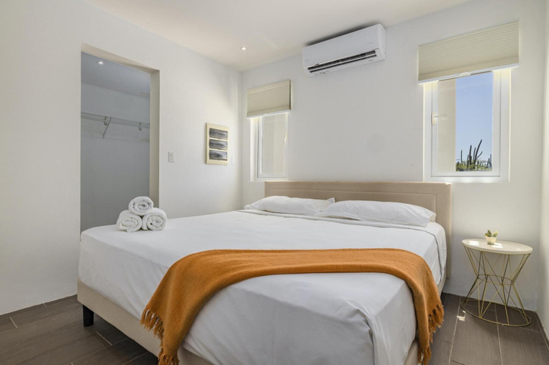 Bedroom 3, NEW Modern 2BR 2BA w Privatepool in Quiet Area