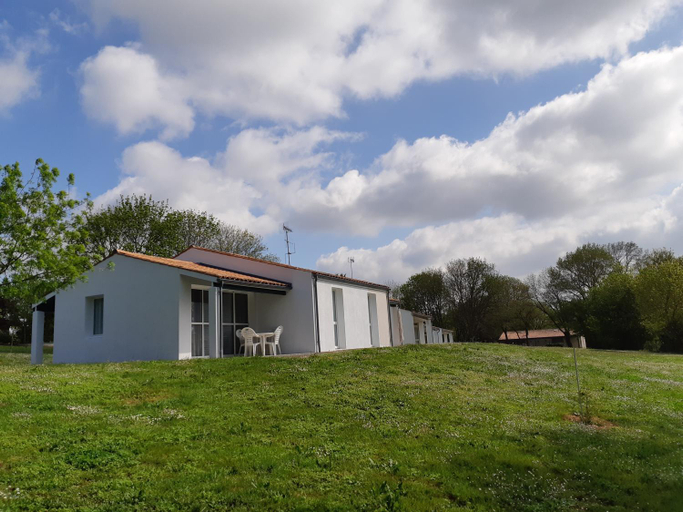 Others 2, Le Hameau de Saintonge, Charente-Maritime