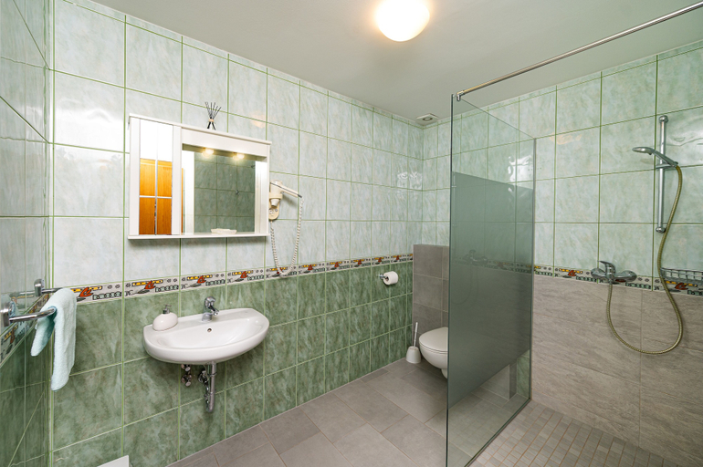 Bathroom 4, Rooms & Apartments Pr Matjon, Bled